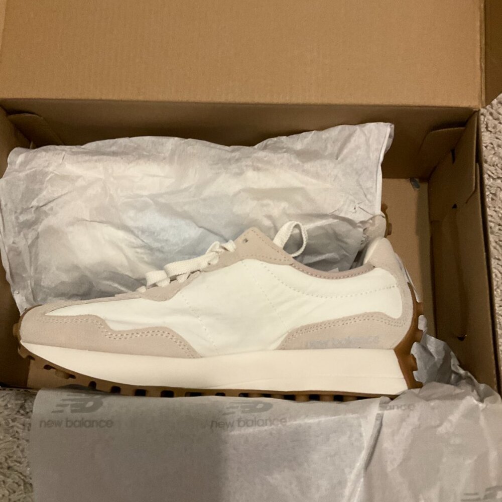 New Balance 327 Women Sneakers Lifestile Grey White Blue. Size: US 6 1/2M. - Picture 3 of 10